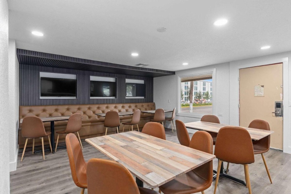 Super 8 by Wyndham Kissimmee-Orlando Image 10