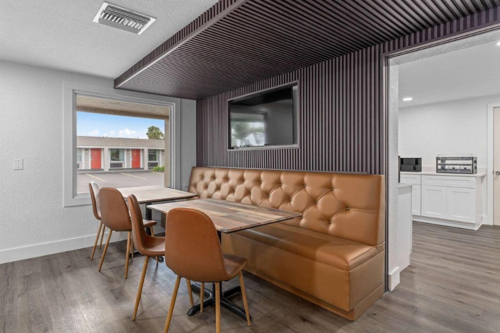 Super 8 by Wyndham Kissimmee-Orlando Image 13