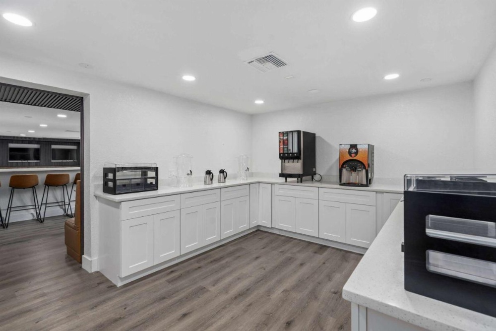 Super 8 by Wyndham Kissimmee-Orlando Image 14