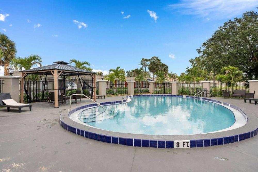 Super 8 by Wyndham Kissimmee-Orlando Image 18