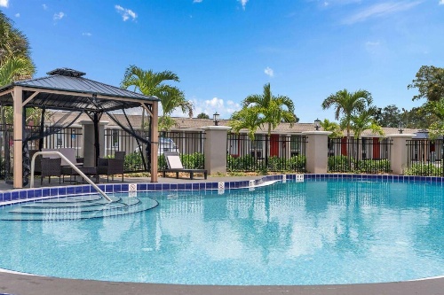 Super 8 by Wyndham Kissimmee-Orlando image 21