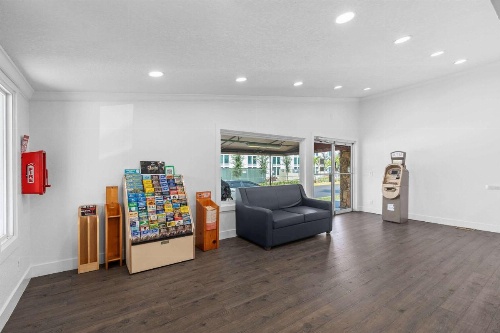 Super 8 by Wyndham Kissimmee-Orlando image 23