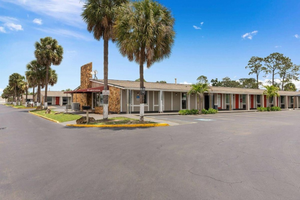 Super 8 by Wyndham Kissimmee-Orlando Image 29