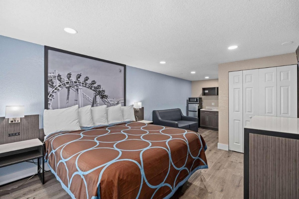 Super 8 by Wyndham Kissimmee-Orlando Image 34